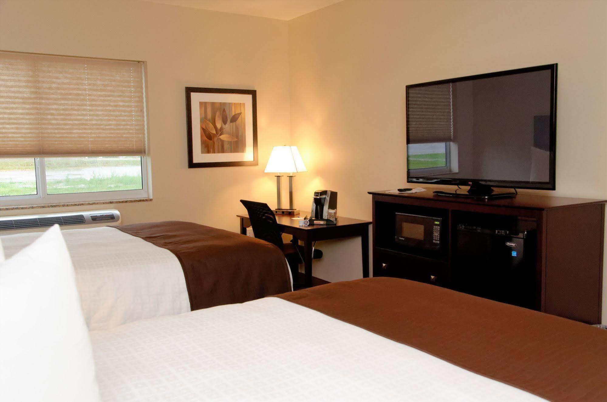 Cobblestone Inn & Suites Fort Madison Exterior photo